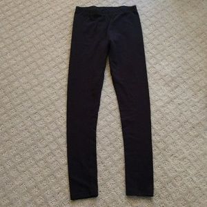 **SOLD** Black leggings